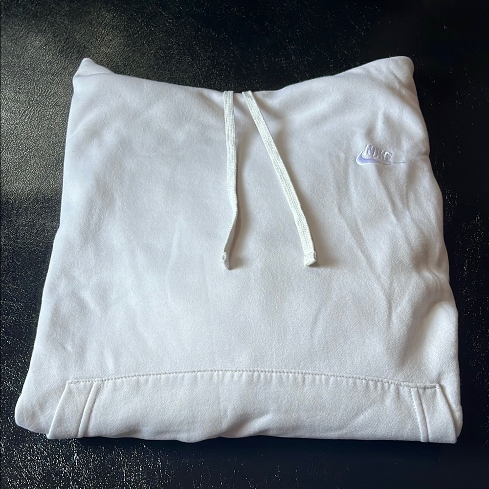 Nike Classic White Pullover